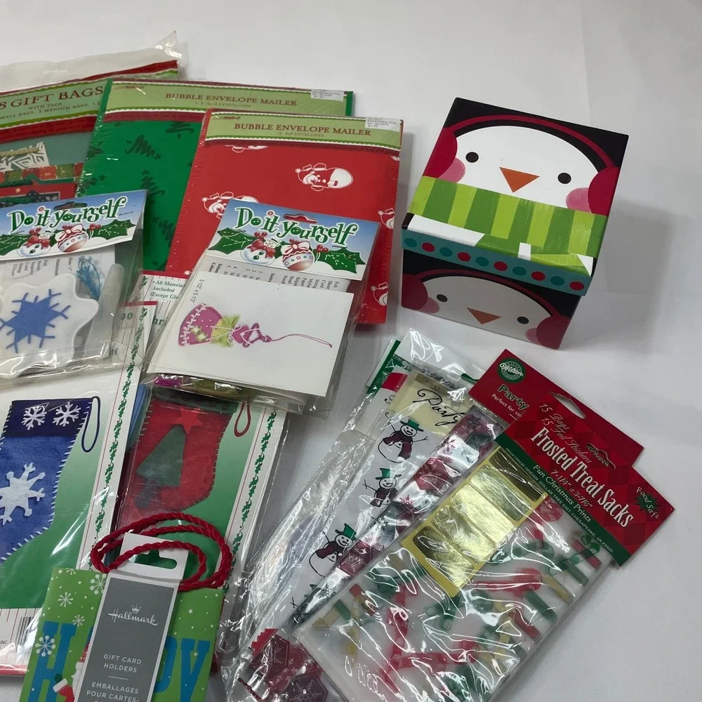 Christmas Craft Kit Bundle Holiday DIY Gift Bag Treat Sacks Stocking Card Holder